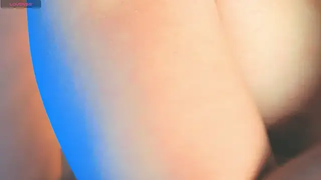 Snapshot of MeelFox chatting on 03/07/26, 12:46 MeelFox online show from 03/07/26, 12:46