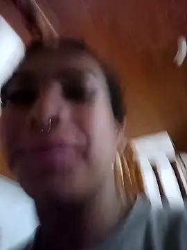 Snapshot of MeelFox chatting on 03/11/26, 12:22 MeelFox online show from 03/11/26, 12:22