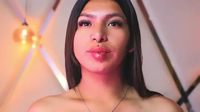 Snapshot of MeelFox chatting on 03/27/26, 12:38 MeelFox online show from 03/27/26, 12:38