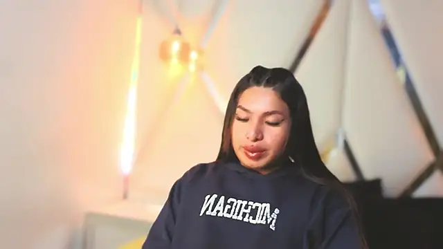 Snapshot of MeelFox chatting on 03/31/26, 12:49 MeelFox online show from 03/31/26, 12:49