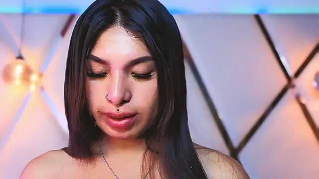 Snapshot of MeelFox chatting on 04/04/26, 02:03 MeelFox online show from 04/04/26, 02:03