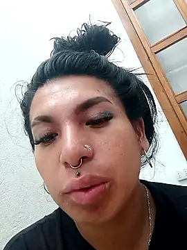 Snapshot of MeelFox chatting on 04/15/26, 12:34 MeelFox online show from 04/15/26, 12:34