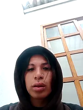 Snapshot of MeelFox chatting on 04/21/26, 12:55 MeelFox online show from 04/21/26, 12:55