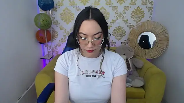 Snapshot of ALISS_M_ chatting on 02/20/26, 07:47 ALISS M online show from 02/20/26, 07:47