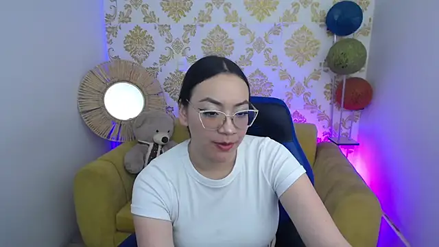 Snapshot of ALISS_M_ chatting on 03/15/26, 02:12 ALISS M online show from 03/15/26, 02:12