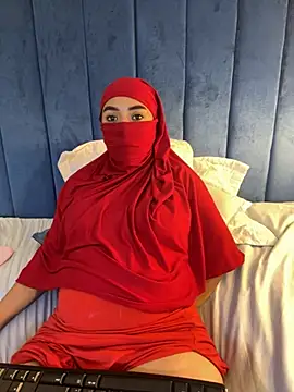 Snapshot of fatimarab__ chatting on 02/15/26, 07:51 fatimarab online show from 02/15/26, 07:51