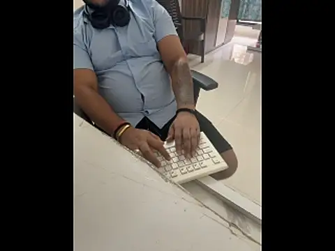 Rah0091 online show from 03/17/26, 08:50