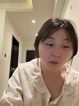 Snapshot of LXR77887 chatting on 04/24/26, 04:26 LXR77887 online show from 04/24/26, 04:26