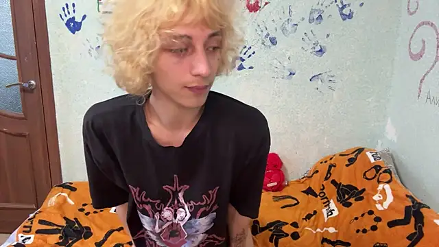 Snapshot of Fred_bucks chatting on 04/07/26, 03:12 Fred bucks online show from 04/07/26, 03:12