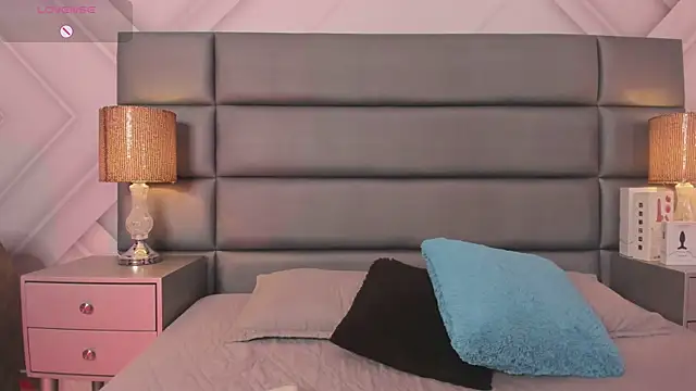 Snapshot of AlexaFoxx_ chatting on 03/21/26, 12:54 AlexaFoxx online show from 03/21/26, 12:54