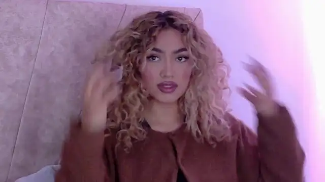 Snapshot of Maddy_Beluci chatting on 06/26/26, 01:10 Maddy Beluci online show from 06/26/26, 01:10