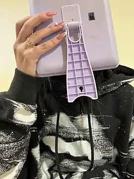 Sara Fernandez  online show from 02/26/26, 01:54