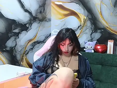 Snapshot of _weird_sativa chatting on 03/19/26, 06:06 weird sativa online show from 03/19/26, 06:06