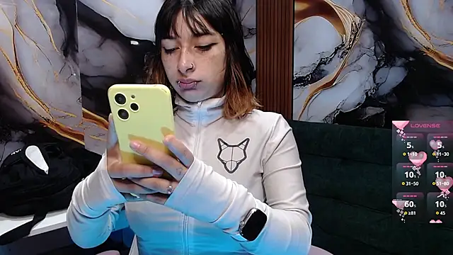 Snapshot of _weird_sativa chatting on 07/30/26, 11:31 weird sativa online show from 07/30/26, 11:31