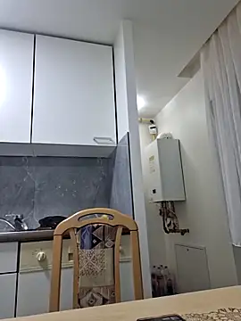 Snapshot of RoxyWeb18 chatting on 02/14/26, 12:29 RoxyWeb18 online show from 02/14/26, 12:29