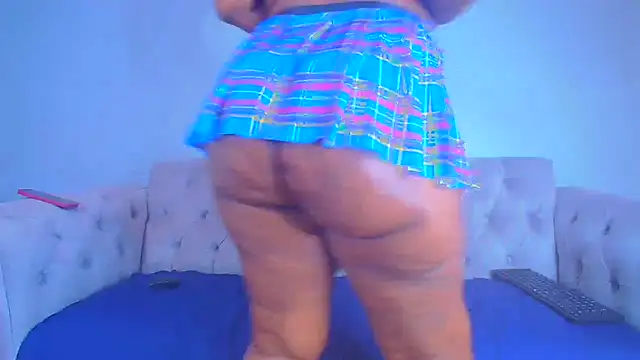 CreamyCurves online show from 05/28/26, 06:21