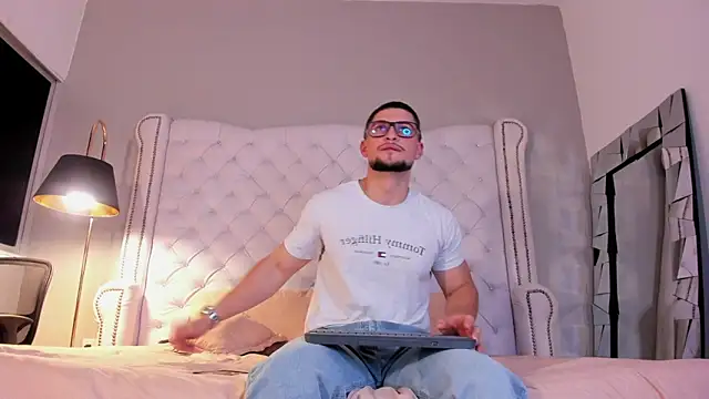 valenssio moretti online show from 03/15/26, 04:40