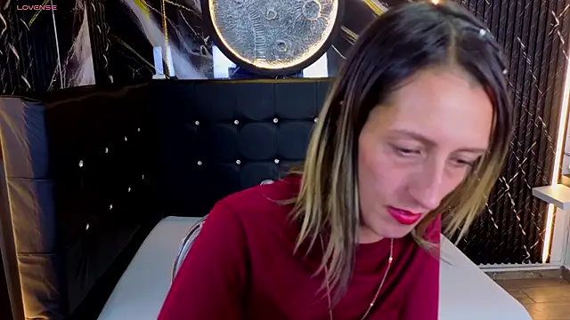 Snapshot of Karolyn_rousse chatting on 02/07/26, 12:20 Karolyn rousse online show from 02/07/26, 12:20