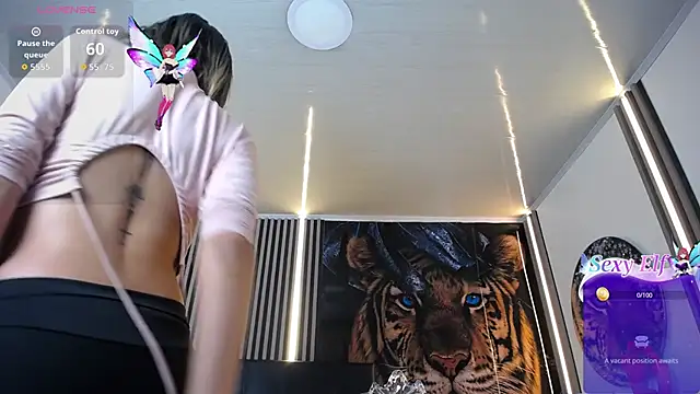 Snapshot of Karolyn_rousse chatting on 03/01/26, 12:07 Karolyn rousse online show from 03/01/26, 12:07