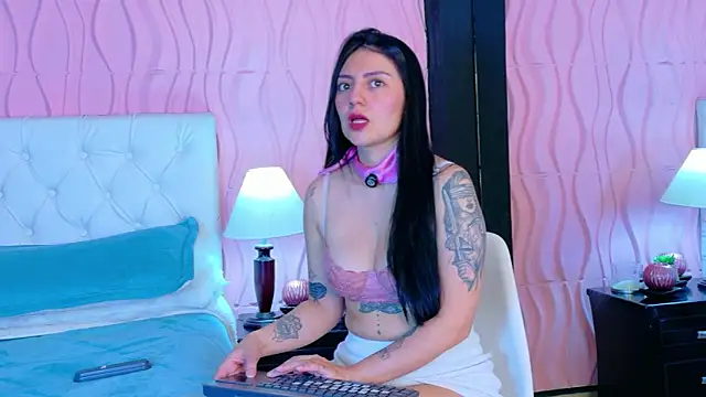 Snapshot of Mia_Cherry__ chatting on 03/17/26, 07:17 Mia Cherry online show from 03/17/26, 07:17