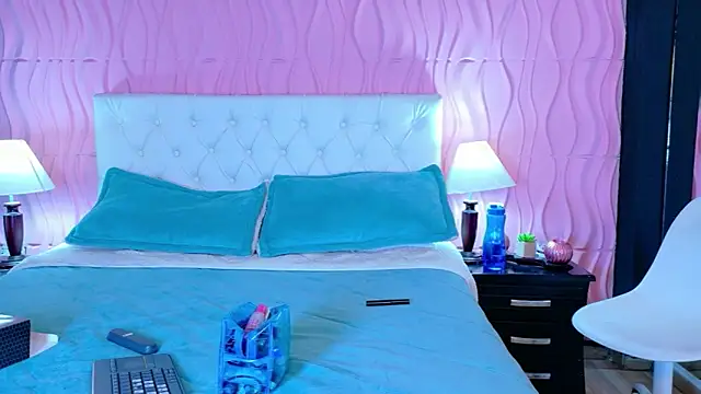 Snapshot of Mia_Cherry__ chatting on 03/31/26, 02:17 Mia Cherry online show from 03/31/26, 02:17