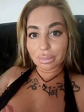 MiaMooly online show from 10/12/25, 01:32