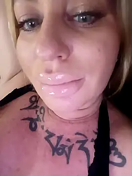 MiaMooly online show from 03/20/26, 05:18