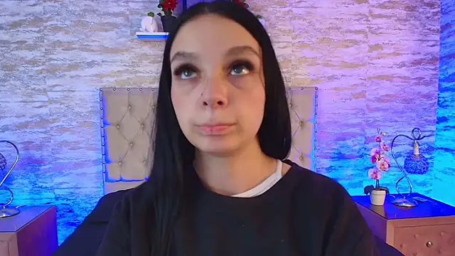 Elizabeth Ferrer online show from 04/17/26, 12:41