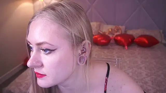 DramaQuenns online show from 02/11/26, 07:24