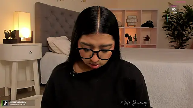 missvancouver online show from 04/15/26, 01:18