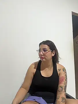 Snapshot of Arya___ chatting on 02/24/26, 11:25 Arya online show from 02/24/26, 11:25