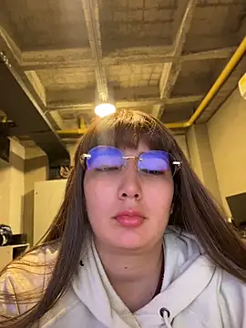 Arya    online show from 05/27/26, 05:54