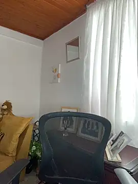 Snapshot of JulietaRiios chatting on 05/16/26, 06:50 JulietaRiios online show from 05/16/26, 06:50