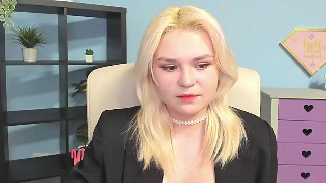 SweetLilyxo online show from 02/14/26, 02:47