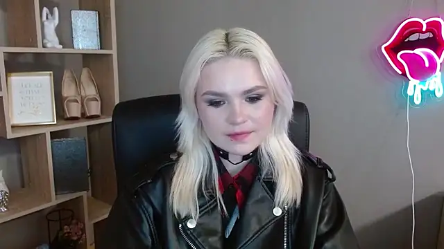 SweetLilyxo online show from 02/19/26, 02:57