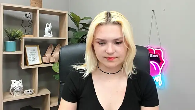 SweetLilyxo online show from 06/02/26, 01:35