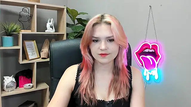 Snapshot of SweetLilyxo chatting on 06/26/26, 06:40 SweetLilyxo online show from 06/26/26, 06:40