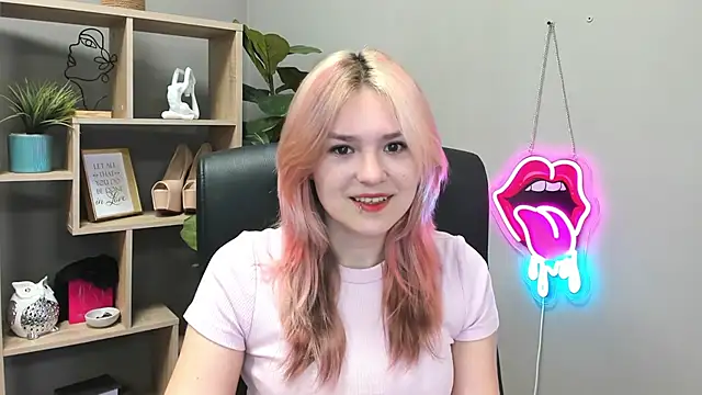 Snapshot of SweetLilyxo chatting on 06/30/26, 06:36 SweetLilyxo online show from 06/30/26, 06:36