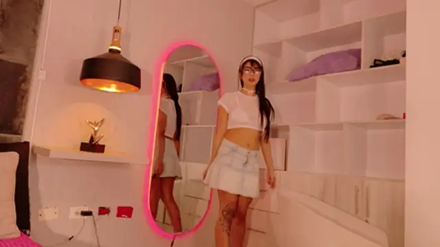 Pikayle online show from 04/14/26, 11:00