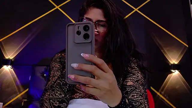 serena kournikova online show from 02/12/26, 10:05