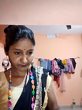 Snapshot of Ayesharani1 chatting on 02/10/26, 03:27 Ayesharani1 online show from 02/10/26, 03:27