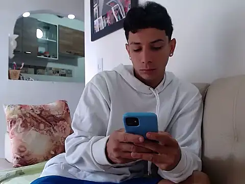 waner thom online show from 02/08/26, 05:05