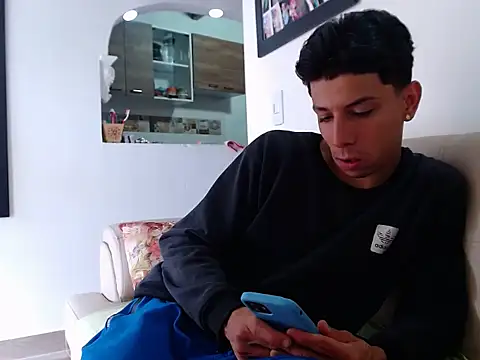 waner thom online show from 02/10/26, 05:39