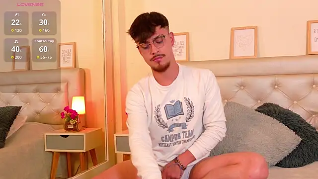 Aiden Gray online show from 02/18/26, 08:49