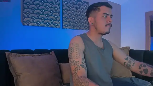 Snapshot of Chriss_Hunt chatting on 02/06/26, 11:41 Chriss Hunt online show from 02/06/26, 11:41