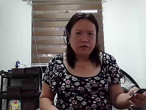 yummychubby29 online show from 02/03/26, 05:16