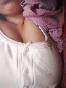 Snapshot of bigdady112 chatting on 04/02/26, 02:31 bigdady112 online show from 04/02/26, 02:31