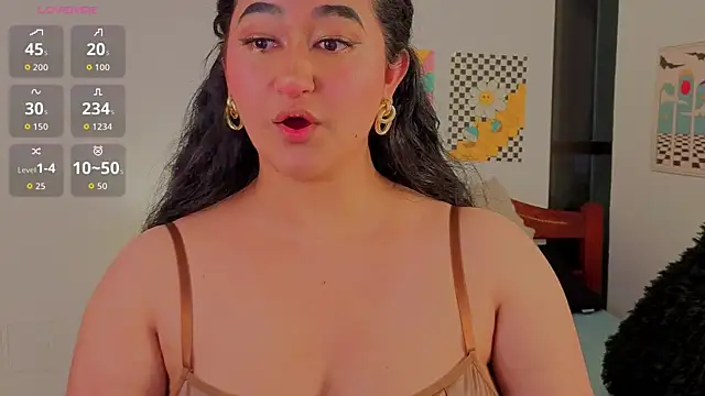 Snapshot of hipatia1moretime chatting on 04/22/26, 06:05 hipatia1moretime online show from 04/22/26, 06:05