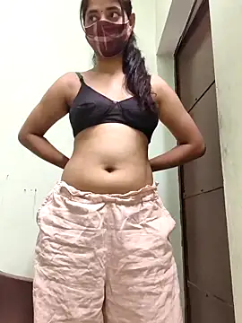 Kitti-Sharma online show from 04/26/26, 08:56