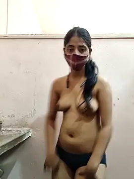 Kitti-Sharma online show from 05/19/26, 06:42